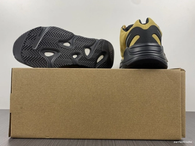 Yeezy Flux' GZ0717 MNVN 'Honey Boost 700 0812